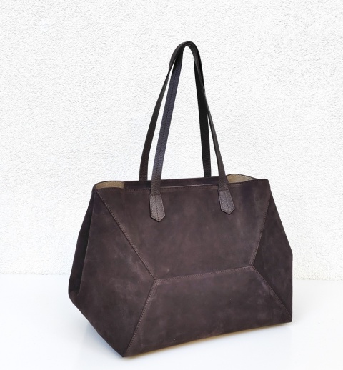 Zamszowy shopper w czekoladowym kolorze
