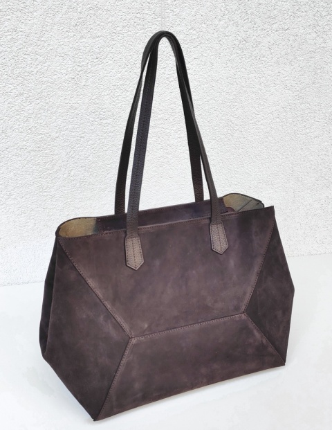 Zamszowy shopper w czekoladowym kolorze