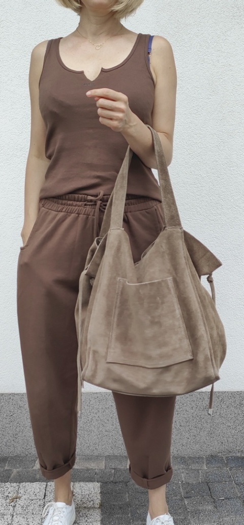 Zamszowa torebka shopper ciepła beżowa taupe