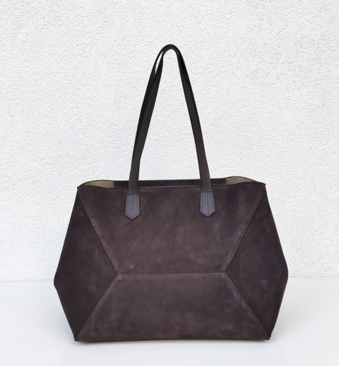 Zamszowy shopper w czekoladowym kolorze