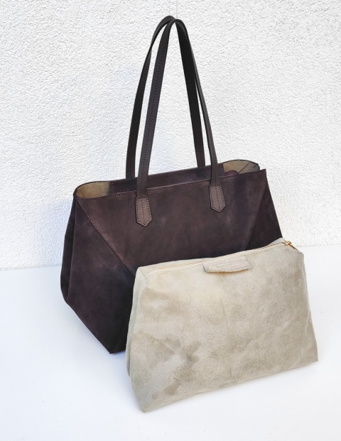Zamszowy shopper w czekoladowym kolorze
